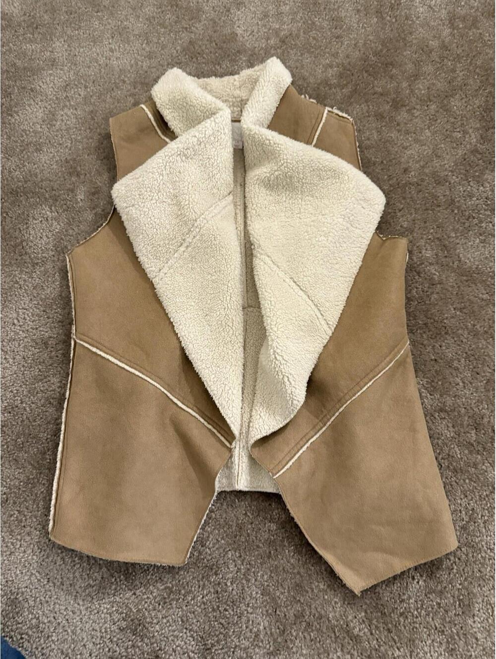 Vtg Xhilaration Beige Open Front  Faux Fur  Sherpa  Women's Vest Size Large